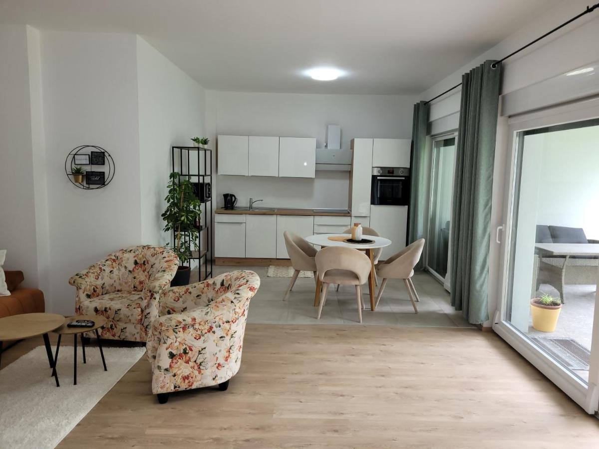 Villa Loe Villach Esterno foto